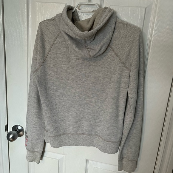 Vintage Hollister hoodie - Picture 2 of 5